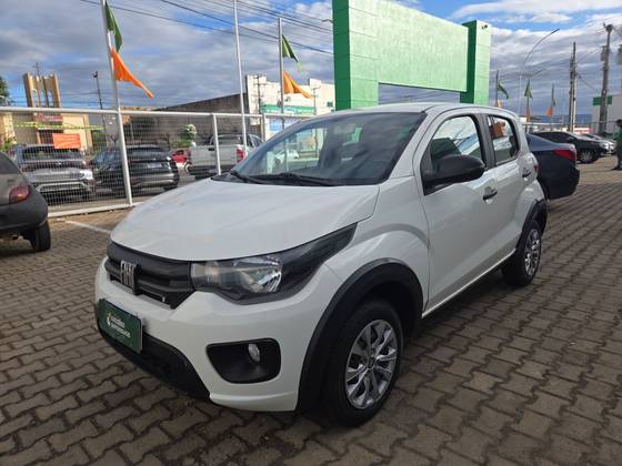 FIAT MOBI 1.0 EVO FLEX LIKE. MANUAL FIAT MOBI 1.0 EVO FLEX LIKE. MANUAL